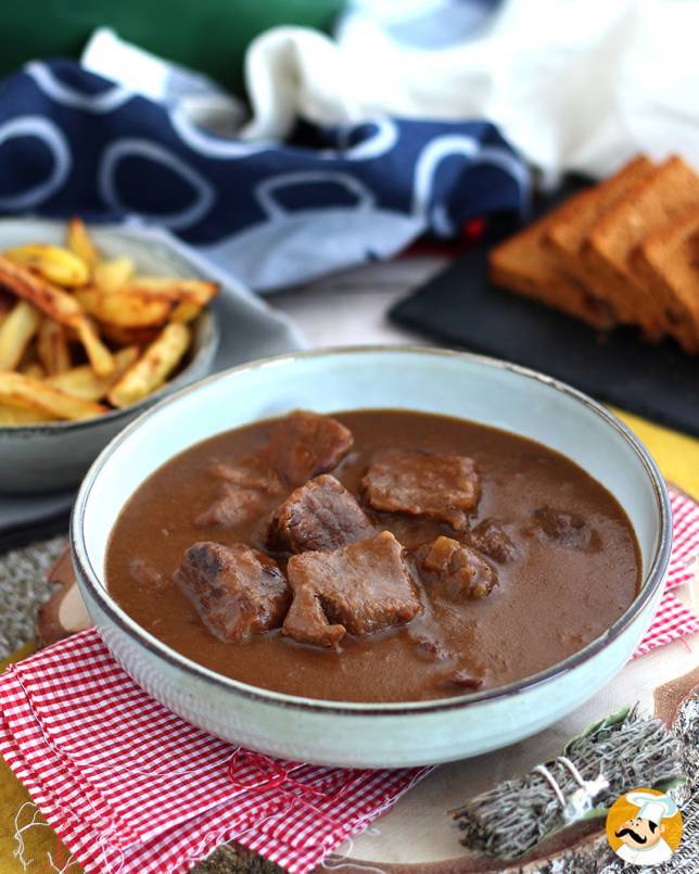 Carbonnade Flamande (maso v pivní omáčce) rbon