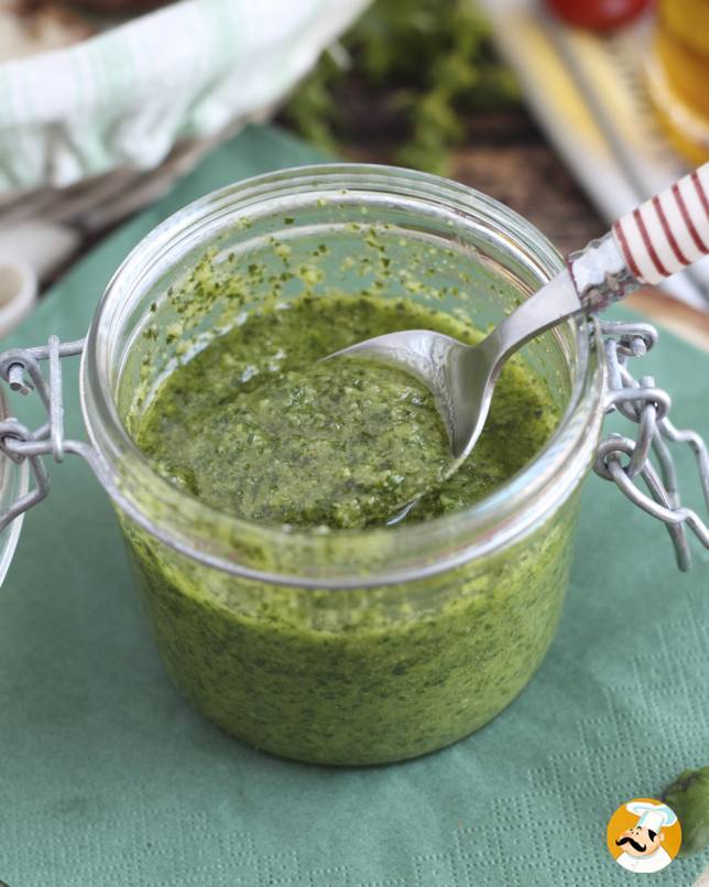 Domácí zelené pesto - pesto alla genovese