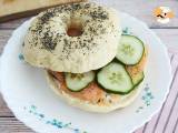 Recept Bagel s lososem, okurkou a sýrem fromage frais