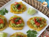 Recept Patacones, kolumbijské toasty z plantainů s guacamole a rajčaty