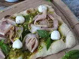 Recept Pinsa s pestem a mortadelou, hotová za 10 minut!