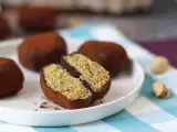 Recept Dubajské žvýkací sušenky, virální recept na mochis s pistáciovou a kadaifovou náplní