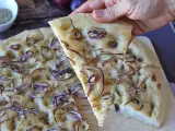 Recept Venkovská focaccia s cibulí a rozmarýnem