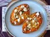 Recept Pečený batát s vejcem, fetou, medem a ořechy