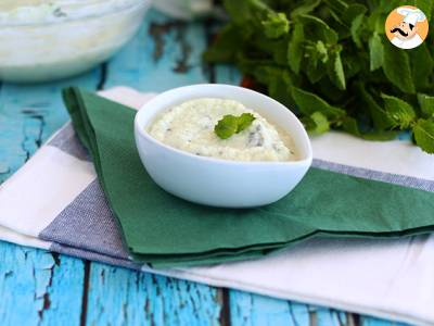 Recept Tzatziki, řecká okurková a jogurtová omáčka