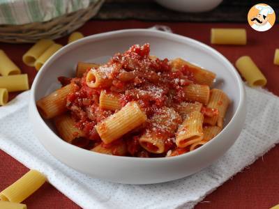 Recept Pasta all'amatriciana, tradiční recept vysvětlený krok za krokem