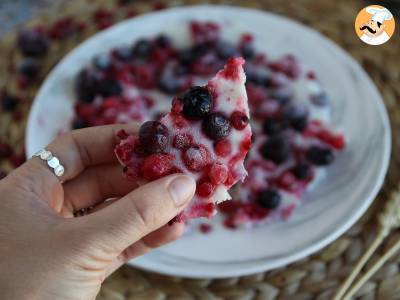 Recept Mražené jogurtové tyčinky s červeným ovocem