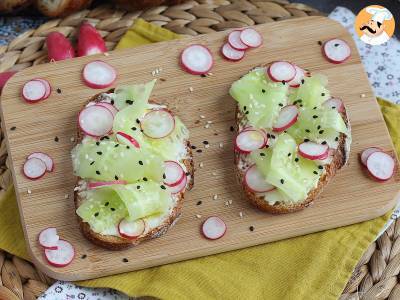 Recept Sendviče s okurkou a ředkvičkami se smetanovým sýrem