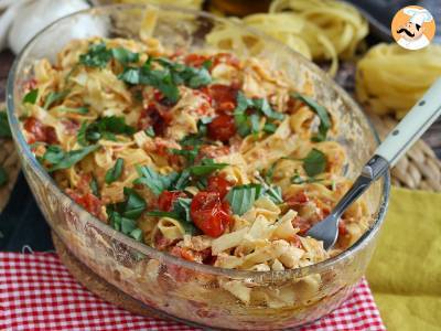 Recept Tagliatelle feta cherry rajčata - zapečené těstoviny s fetou