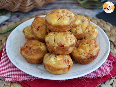 Recept Muffiny s tuňákem, rajčaty a fetou