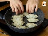 Gyozas s kuřecím masem, mrkví a houbami - Příprava krok 10