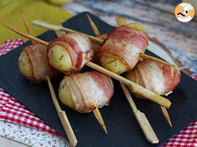 Aperitivní špízy z brambor a uzené slaniny