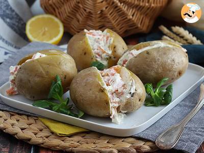 Brambory plněné uzeným lososem a sýrem fromage frais - foto 4