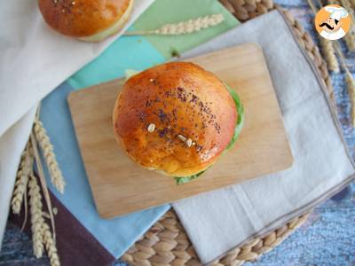 Burger v italském stylu: omáčka pesto, sušená rajčata, mozzarella - foto 4