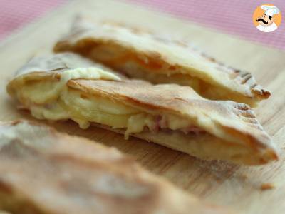 Chausson s raclette, savojská calzone - foto 3