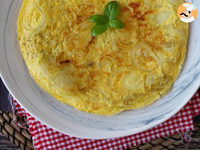 Cibulová omeleta, chutný a snadno připravitelný recept - foto 4