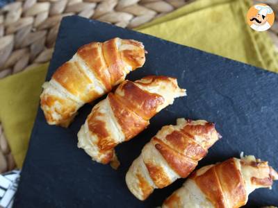 Croissanty z listového těsta s bešamelovou omáčkou, šunkou a sýrem - foto 4