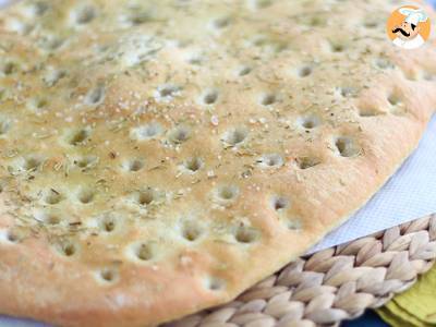 Focaccia, italský chléb s rozmarýnem - foto 2