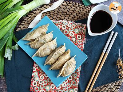 Gyozas s kuřecím masem, mrkví a houbami - foto 6