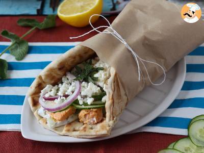 Gyros s lososem, dokonalý řecký rybí sendvič na léto! - foto 5