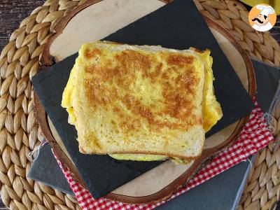 Omeleta expres sendvič - Francouzský toast omeleta sendvič - Vejce sendvič hack - foto 4