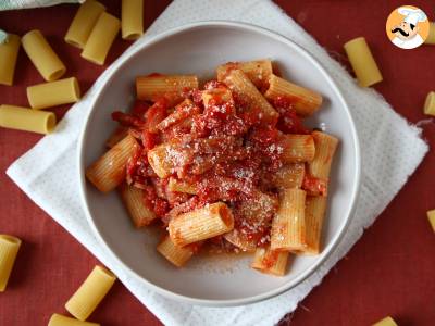 Pasta all'amatriciana, tradiční recept vysvětlený krok za krokem - foto 5