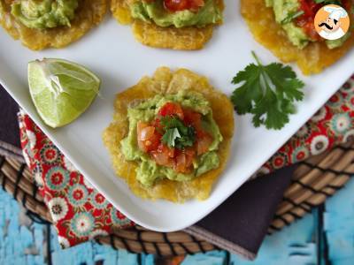 Patacones, kolumbijské toasty z plantainů s guacamole a rajčaty - foto 6