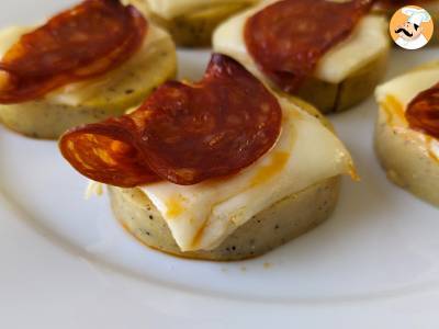 Polenta crostini se sýrem scamorza a feferonkami