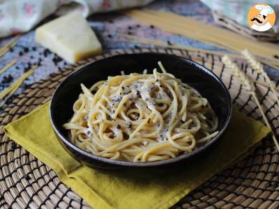 Špagety cacio e pepe: 3 ingredience, exploze chutí! - foto 5