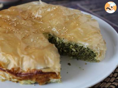 Spanakopita, velmi jednoduchý řecký koláč se špenátem a sýrem feta. - foto 2