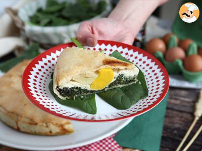 Špenátový, ricottový a vaječný koláč - italská Torta Pasqualina - foto 2