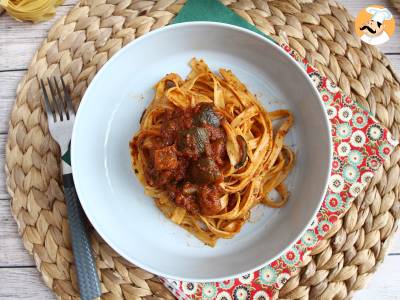 Tagliatelle s cuketovým ragú, vegetariánský první chod, který si každý zamiluje! - foto 3