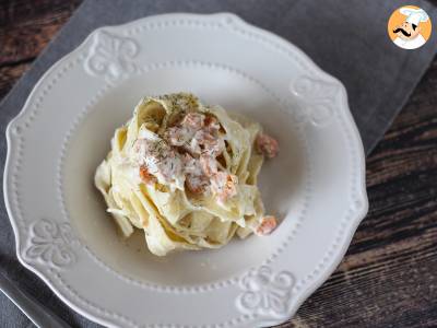 Těstoviny s lososem a sýrem ricotta, krémový recept, který chce vyzkoušet každý. - foto 2