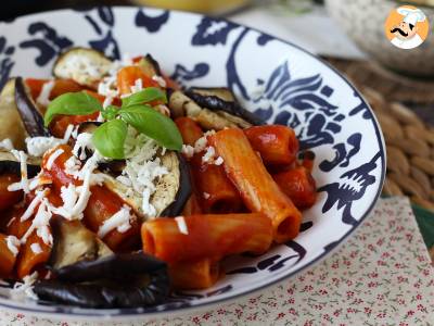 Těstoviny sicilské s lilkem, snadná a lehká verze - Pasta alla Norma - foto 2