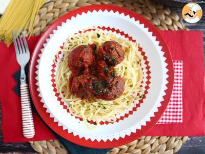 Vegetariánské masové kuličky ze seitanu s rajčatovou omáčkou - foto 3