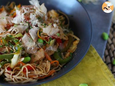 Yakisoba, smažené nudle se zeleninou - foto 2